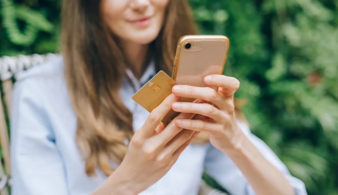 While nothing can completely replicate the #AmazonSmile program, we want to highlight a few alternative programs that allow the community to support your #nonprofit organization.
Read our latest post - Passive Fundraising Ideas in a Post-AmazonSmile World via our link in bio @doinggoodagency