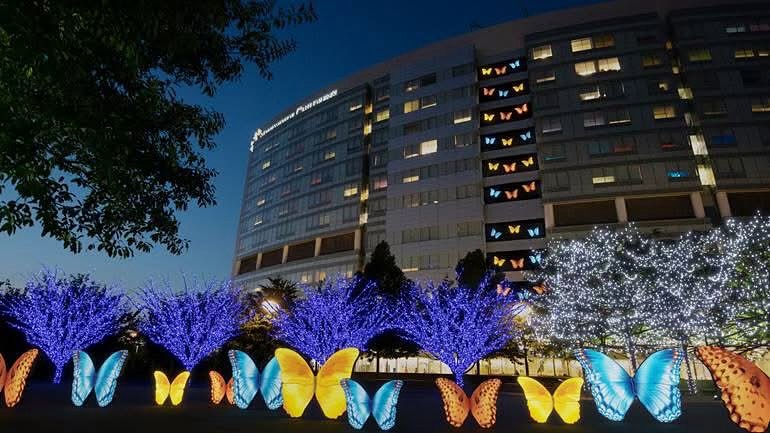 Will you be at Woodmark Summit in Seattle next week? Join us for a session with Nationwide Children’s Hospital as we share their successful interactive annual campaign - Light Up the Lawn, Light Up a Life.
Doing Good Digital CEO, Paul St Onge and Molly Reynolds, Senior Director of Advancement Services, and Carrie Fitros, Director of Corporate and Community Partnerships from Nationwide Children’s Hospital Foundation will be presenting on:
Thursday May 8th at 1:10 PM
Illuminating Success: Building Campaigns with Storytelling and Technology
The session will explore the evolution of the campaign from concept to execution, highlighting the patient stories that fuel its impact, the technology that brings it to life in real-time, and the community partnerships that make it thrive.
You’ll hear how a blend of digital innovation and heartfelt storytelling increased revenue, inspired thousands of donors, and built lasting engagement that extends far beyond a single season.
Whether you’re rethinking your approach to year-end giving or looking to better connect technology with mission-driven storytelling, this session offers real-world insight into what it takes to create a campaign that resonates—and endures.
