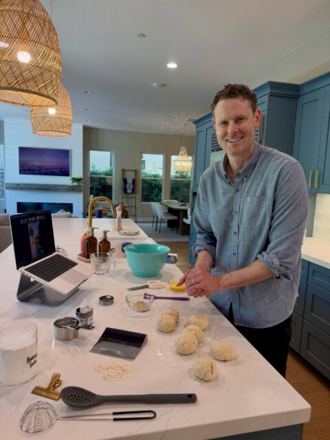 We learned how to make homemade bagels on a virtual cooking class today and they turned out great!
Thanks to Angela @culinarykisses for a fun afternoon 🥯